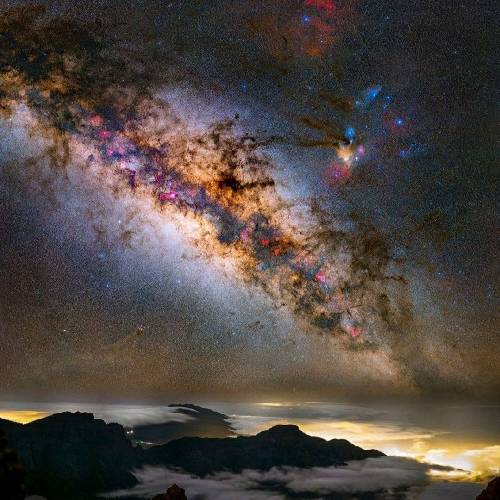  صورت بی نقاب دو تا چش نیمه خواب با خدا بی حساب